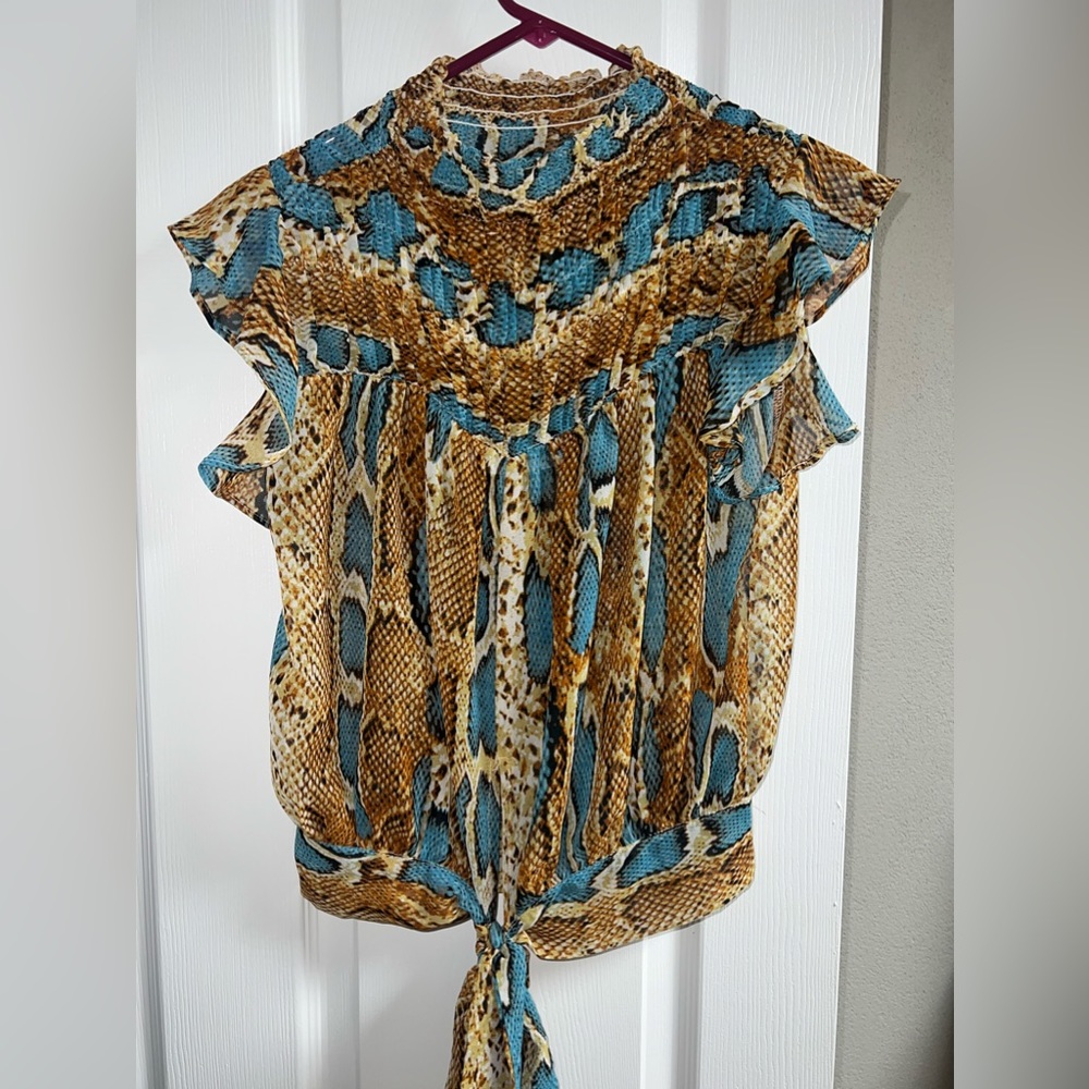 Pants Store Snake Skin Top | SIZE: M